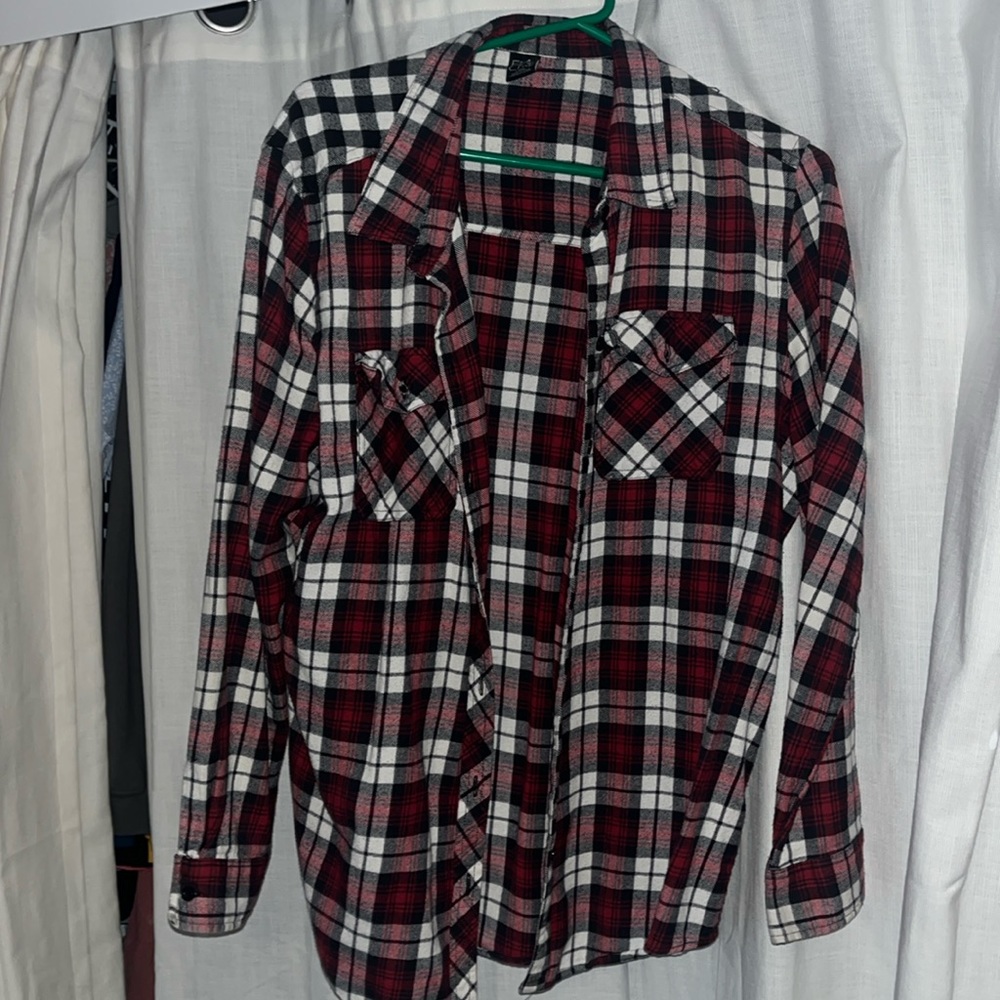 Read white and black flannel